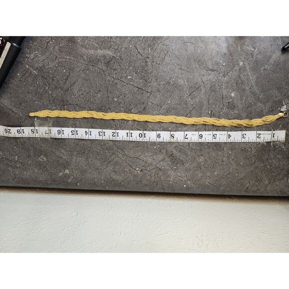 Avon Flat Twisted Gold Necklace 18" - Picture 3 of 5